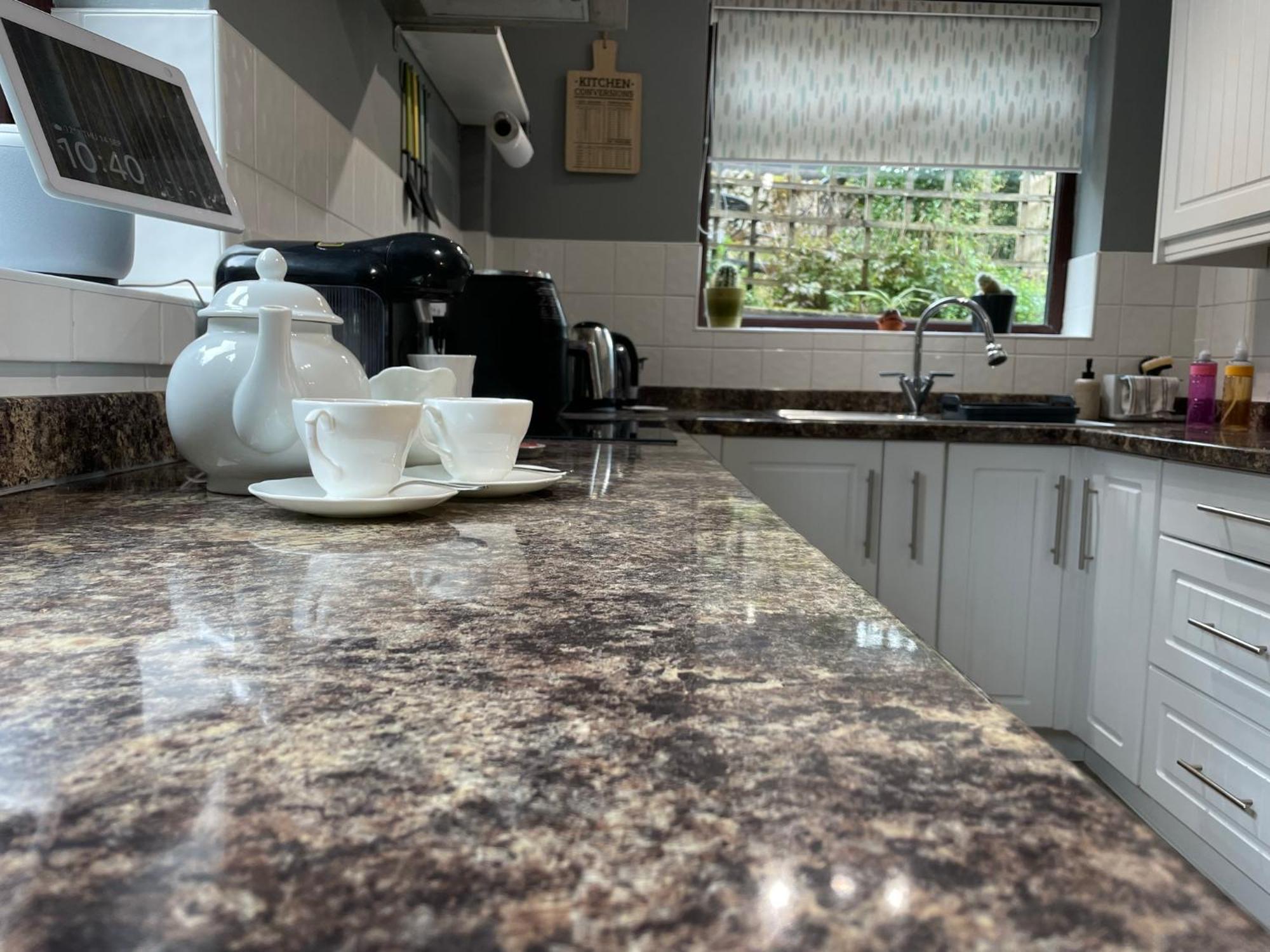 Muddy Paws Cottages - The Nook Taddington Exteriér fotografie